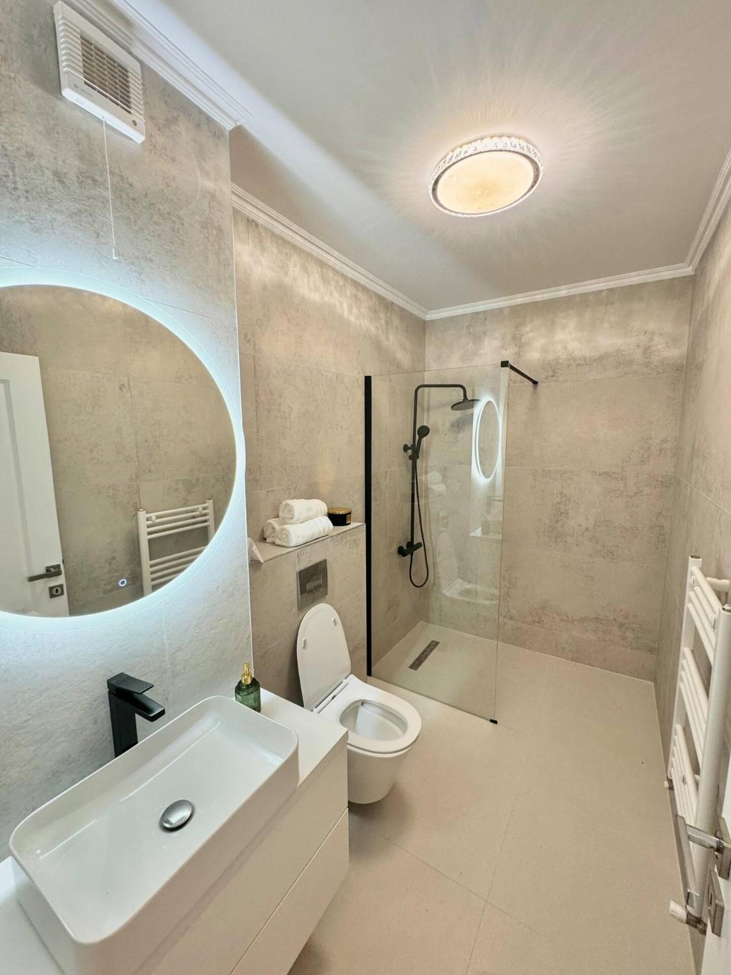 Lake View Luxury Apartament Cluj-Napoca Ngoại thất bức ảnh